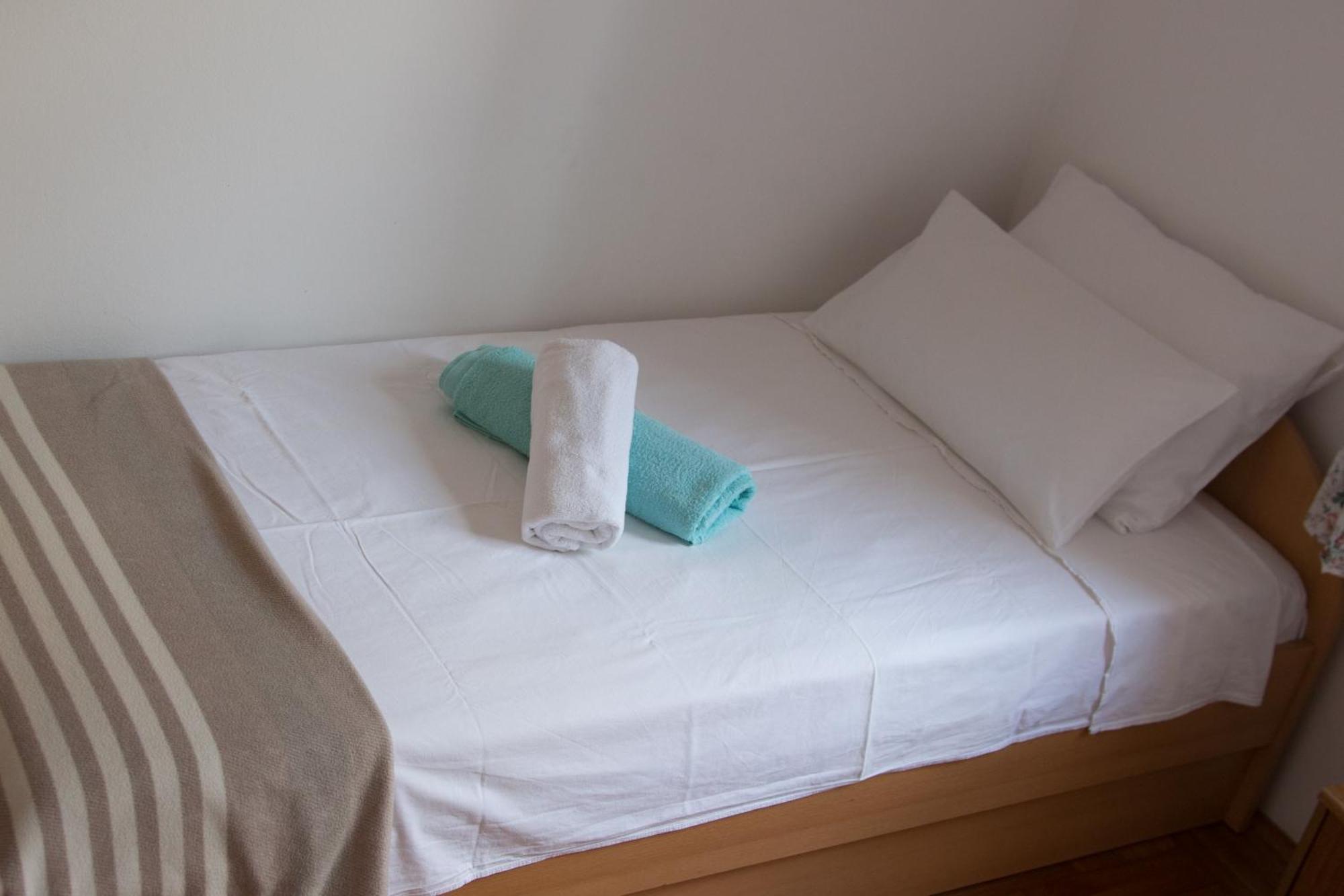 Krajcer Apartments Pula Bagian luar foto