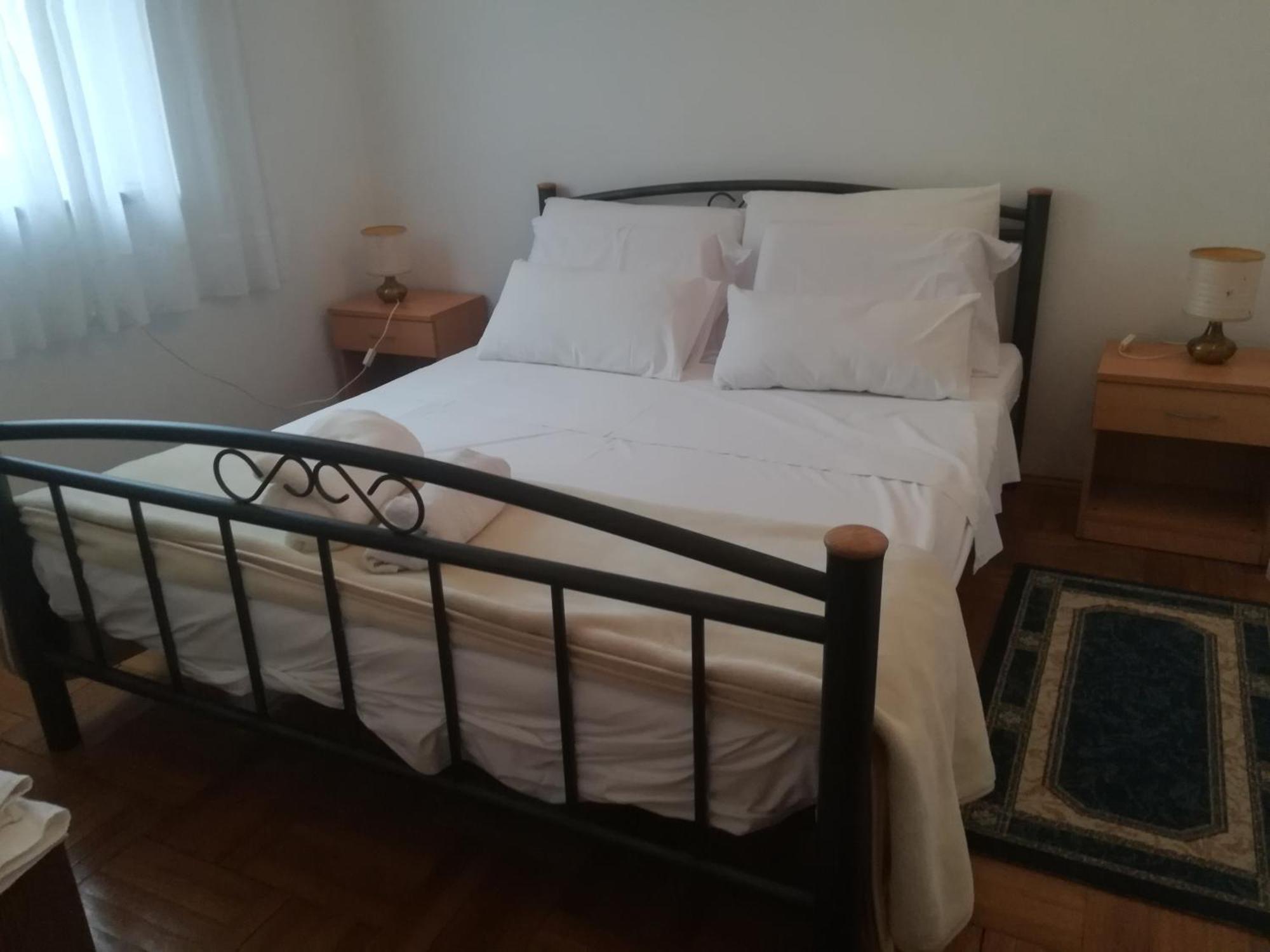 Krajcer Apartments Pula Bagian luar foto